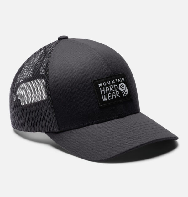 Very cute trucker hat in black color