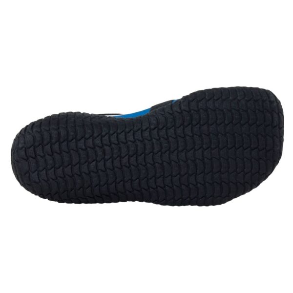 Upper and insole are constructed with 3 mm Terraprene